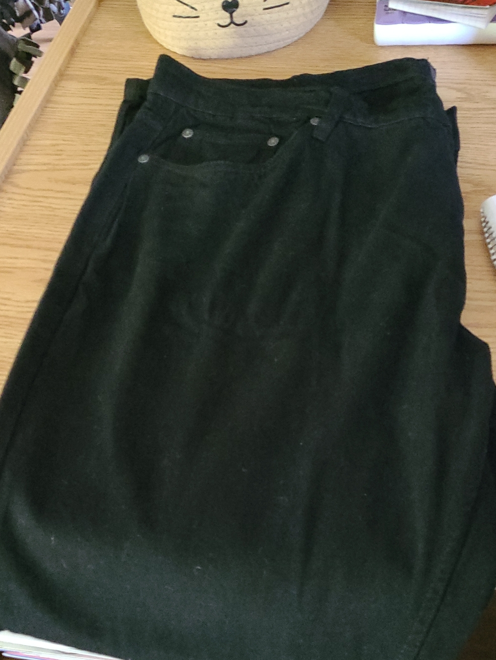 Relaxed Fit Men's Black Jeans — Everyday Comfort